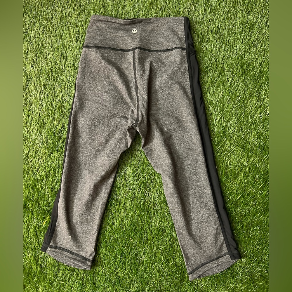 Lululemon capri leggings size 4